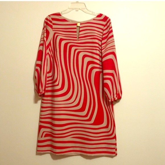 Tahari Dresses & Skirts - EUC Tahari red and tan print dress size 8.